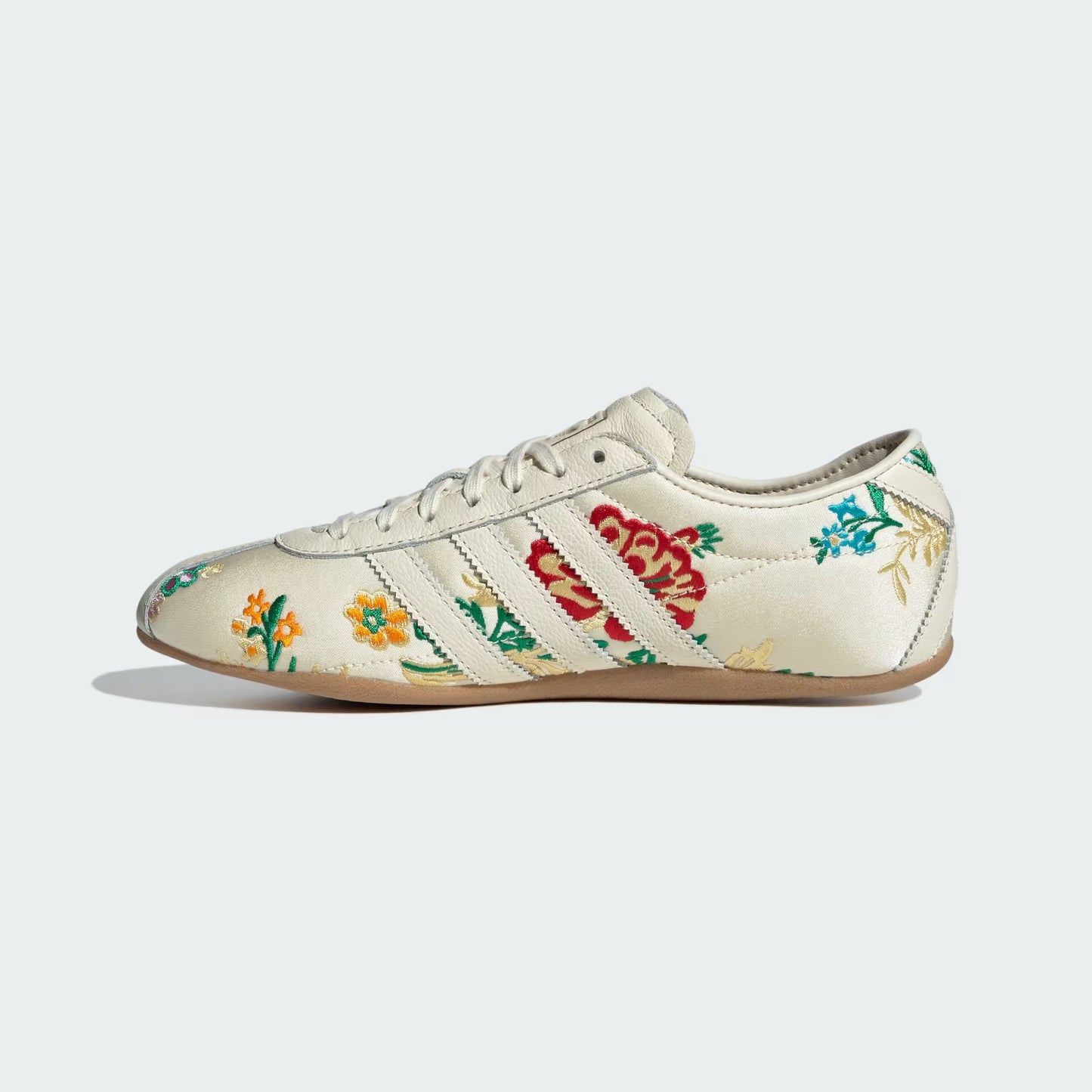 Bordado floral en blanco crema