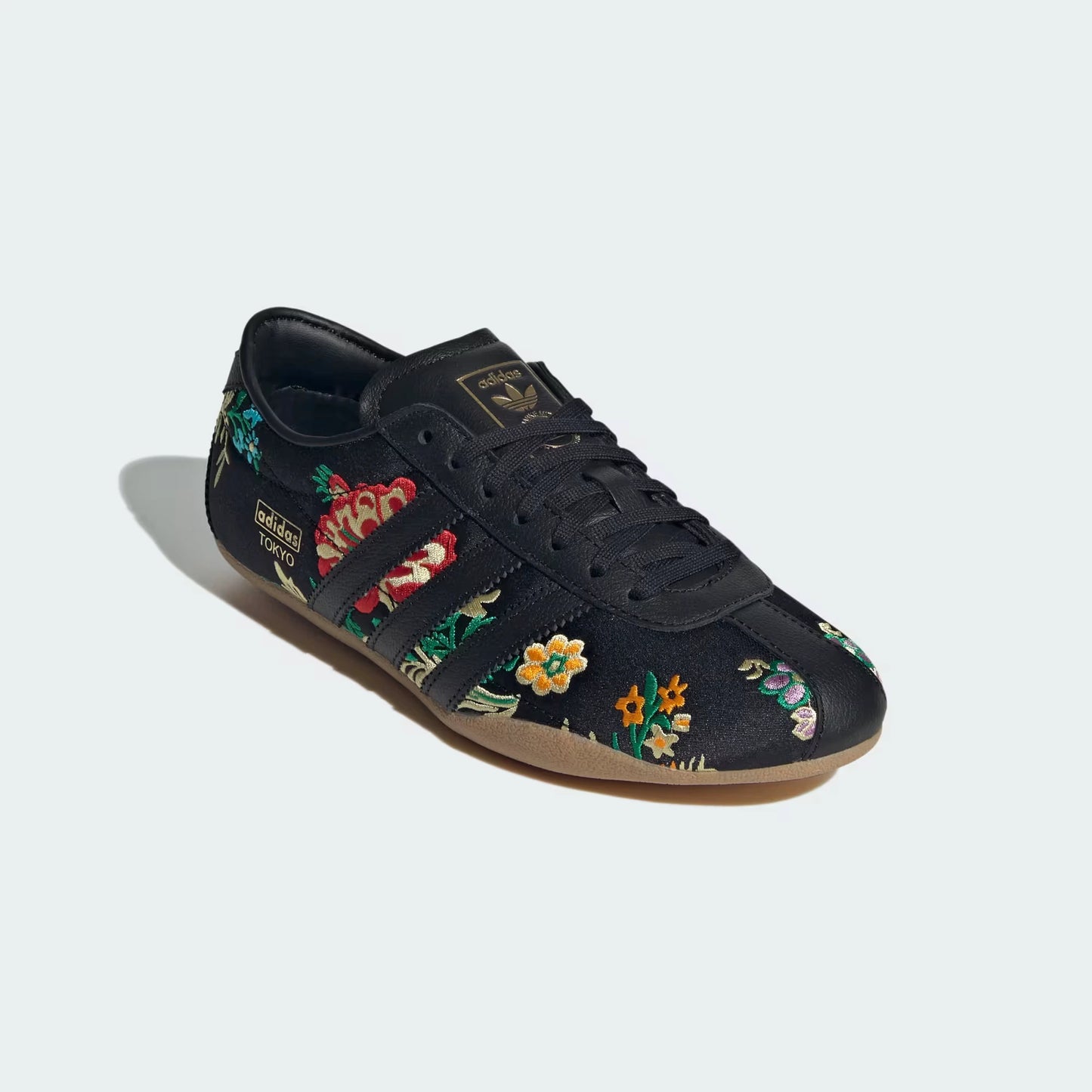 Bordado floral negro