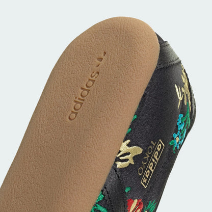 Bordado floral negro